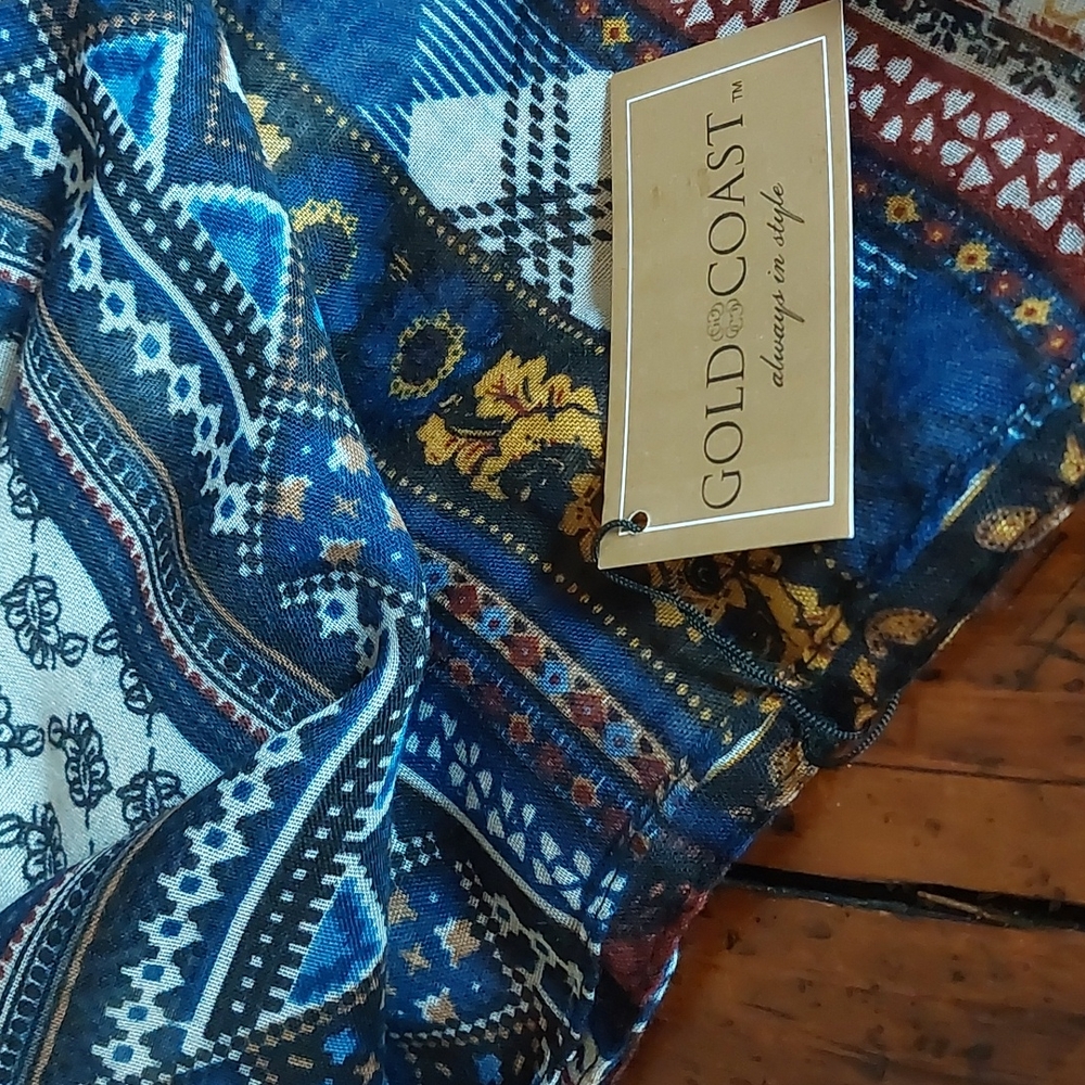 Scarf/Table Scarf, NWT, Gold Coast, Blues & Browns